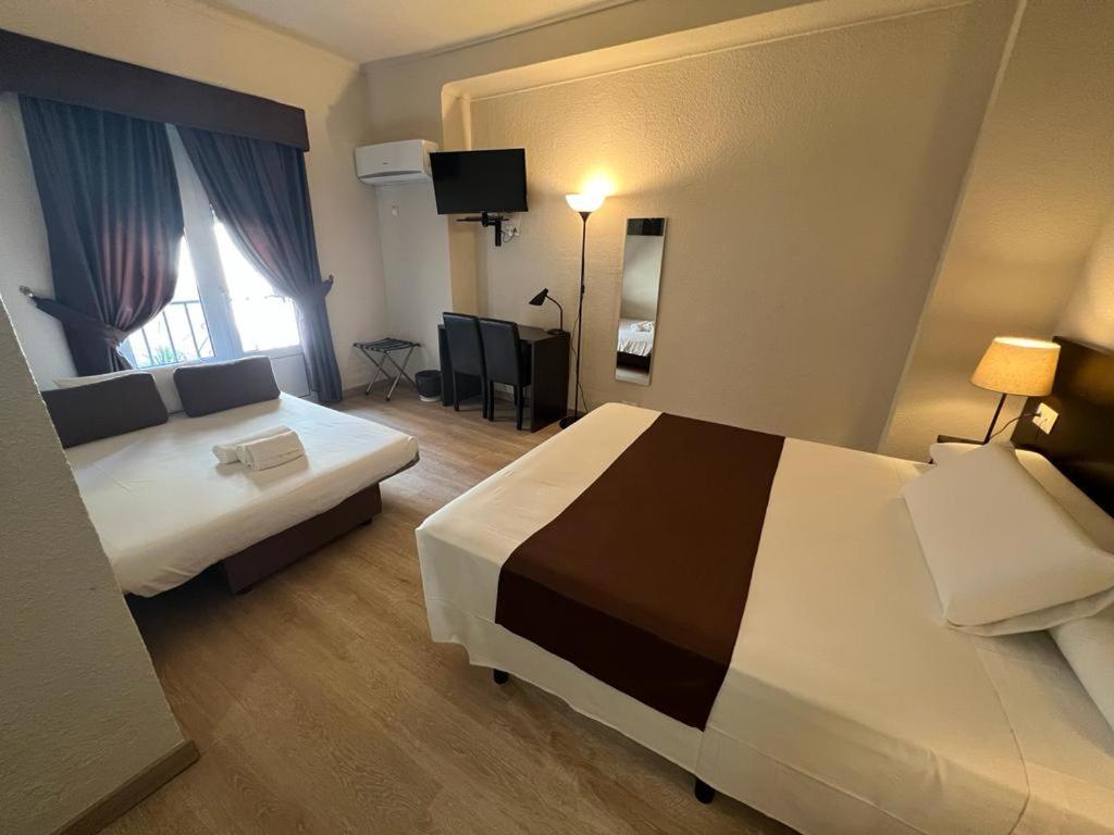 Hotel El Pozo Τορρεμολίνος Εξωτερικό φωτογραφία