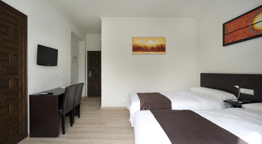 Hotel El Pozo Τορρεμολίνος Δωμάτιο φωτογραφία